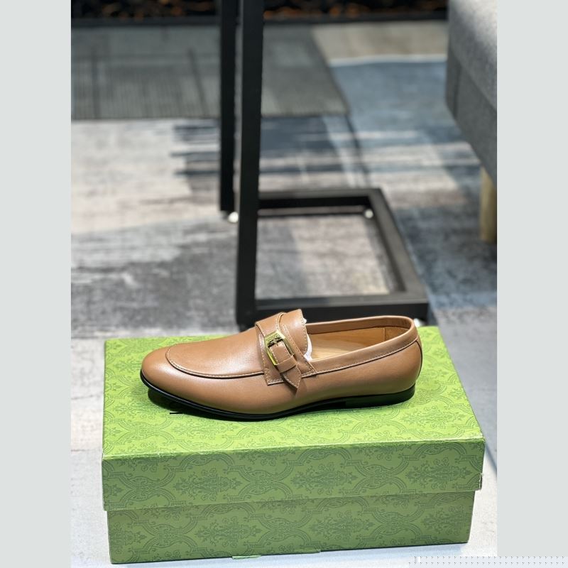 G*u*i leather shoes
